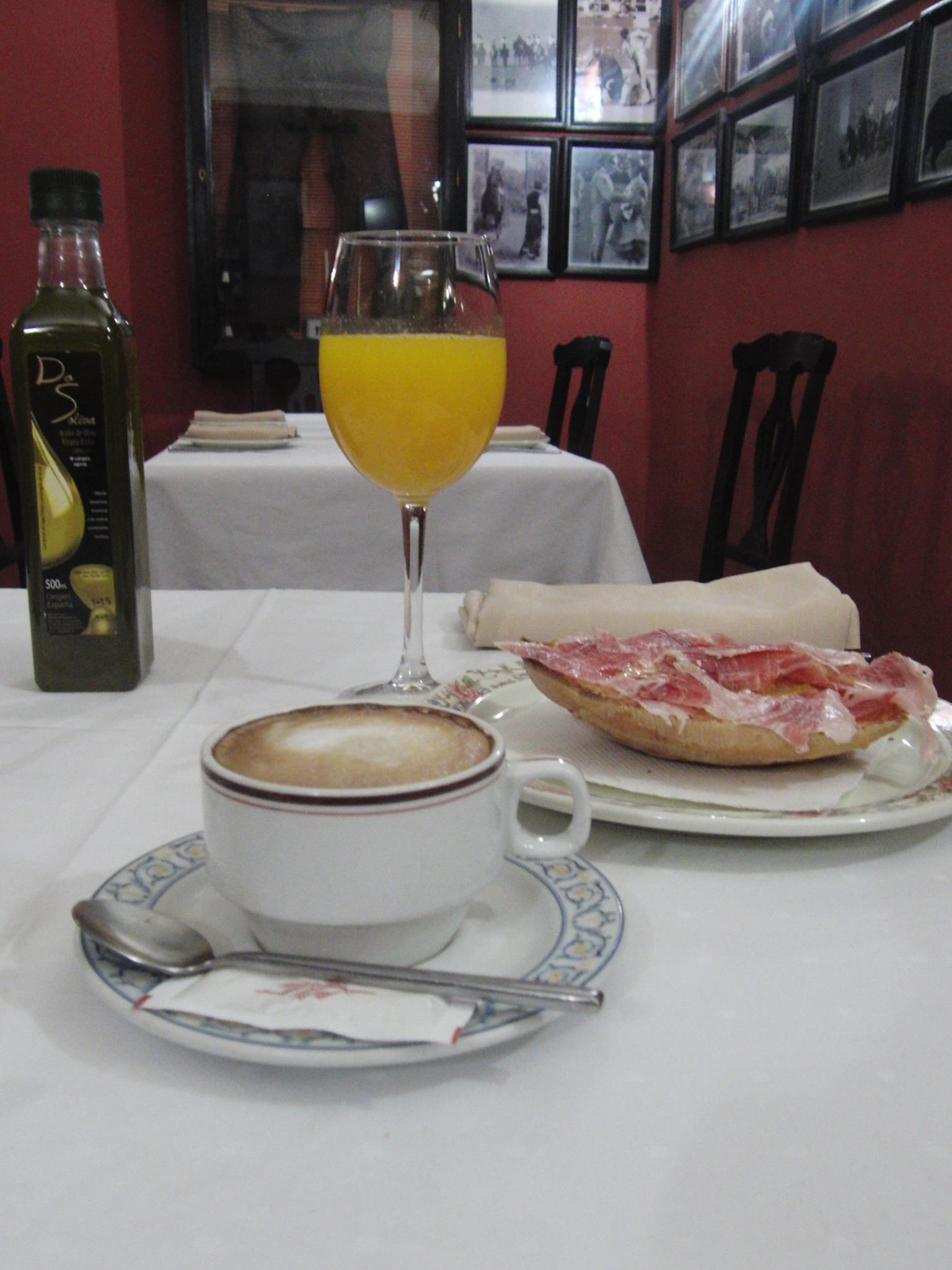 Hostal Pechi Huevar Del Aljarafe Экстерьер фото