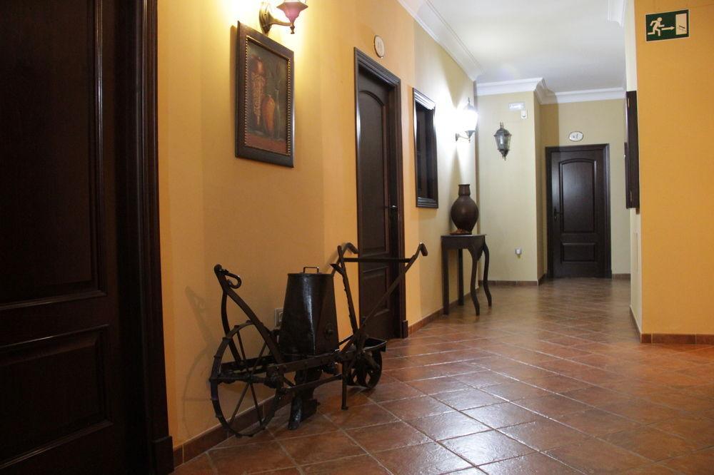 Hostal Pechi Huevar Del Aljarafe Экстерьер фото