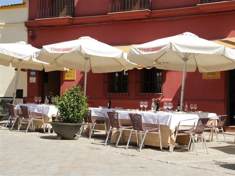 Hostal Pechi Huevar Del Aljarafe Экстерьер фото